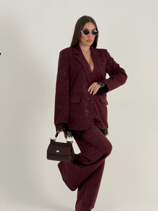 Bordeaux Tweedelig Pak met Subtiele Glitterdetails