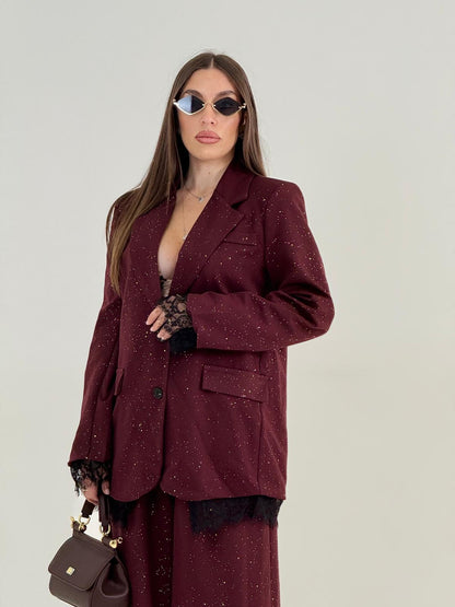 Bordeaux Tweedelig Pak met Subtiele Glitterdetails